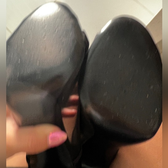 Beautiful Chanel Bow Shoes - Picture 8 of 10